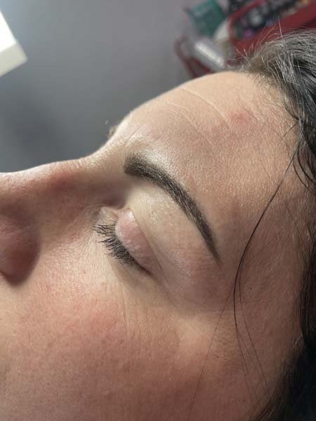 Tattoo anikbeautymed dermapigmentation sourcils 02